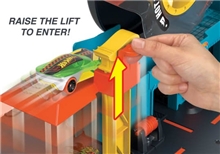 Hot Wheels City: Super Twist Tire Shop Playset